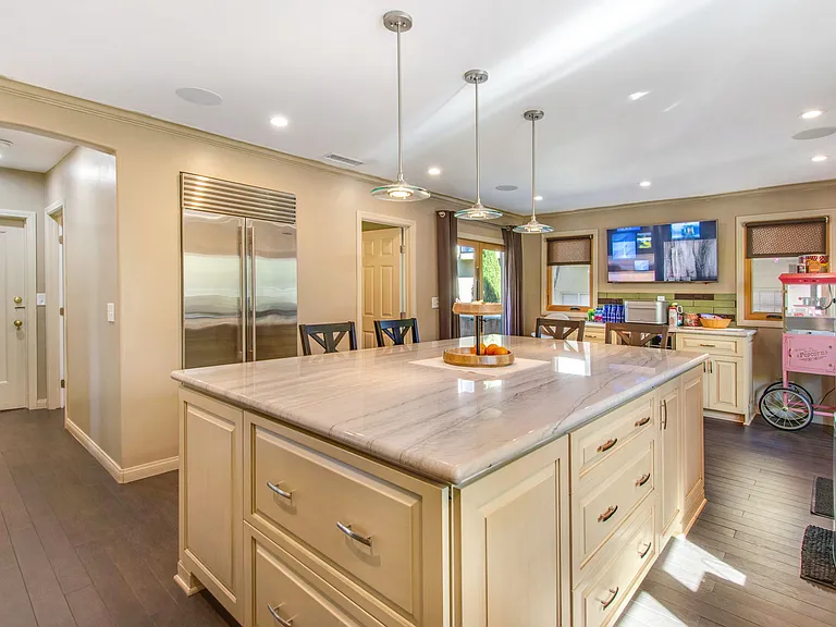 3852 W Mount Vernon Dr — Photo 43