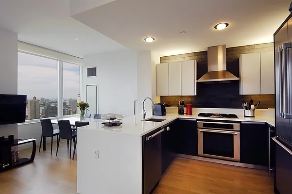 Rented by Corcoran | media 33