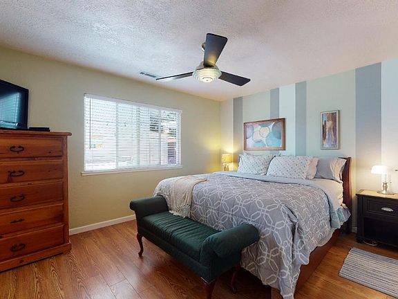 5th image of 314 Birchwood St