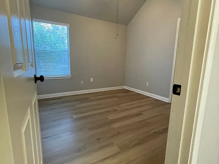 10025 Mount Rainier Dr — Photo 27