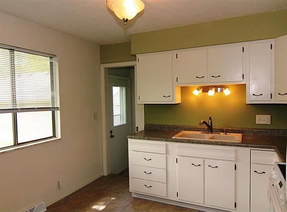 2nd image of 2228 N Thornwood Ave