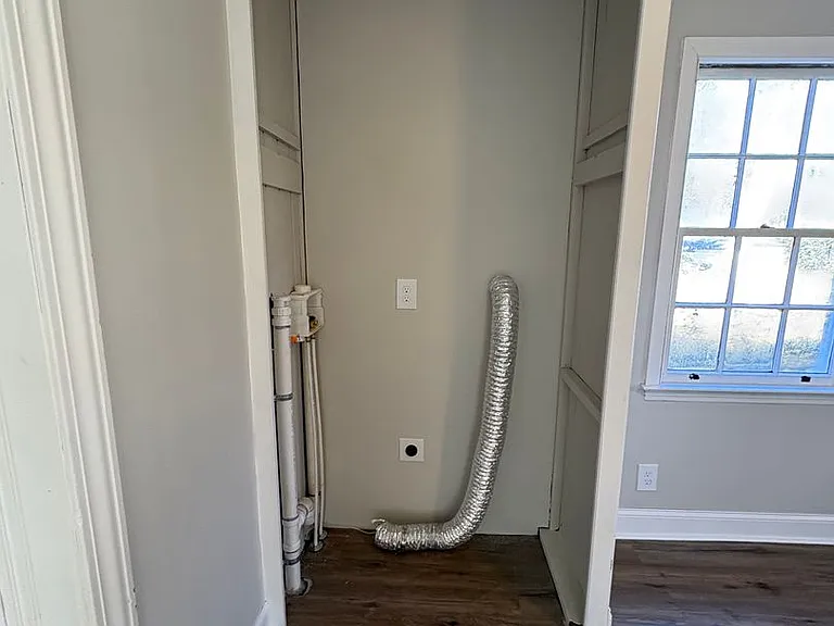 3 bedroom 3 bath in Spartanburg with Lots of Space Workshop in the garage!! — Photo 6