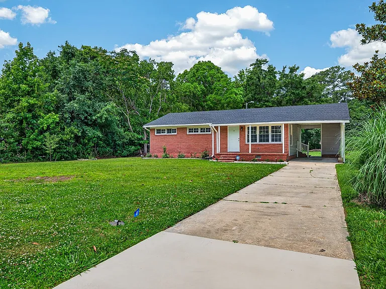 2527 Country Club Rd — Photo 2