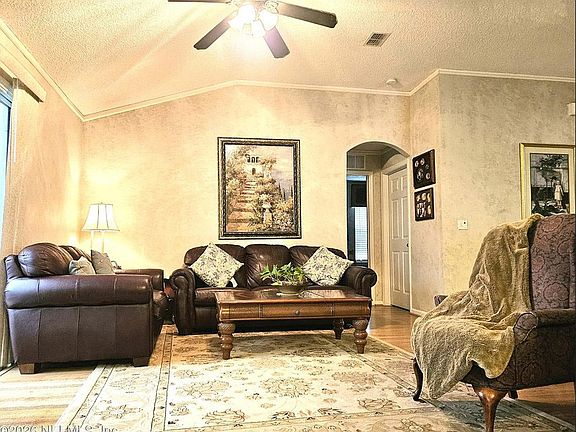 4th image of 1273 Ardmore St