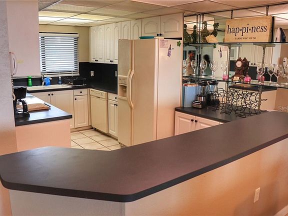 3rd image of 1290 Gulf Blvd APT 202