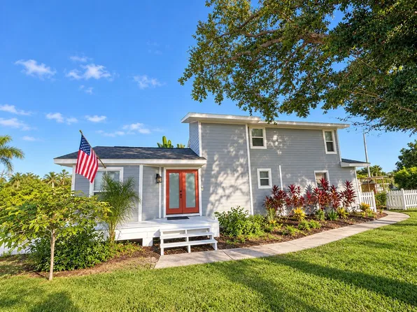 22 Cypress Dr, Palm Harbor, FL 34684