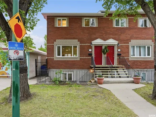3229 15th AVENUE, Regina, SK S4T 1T1