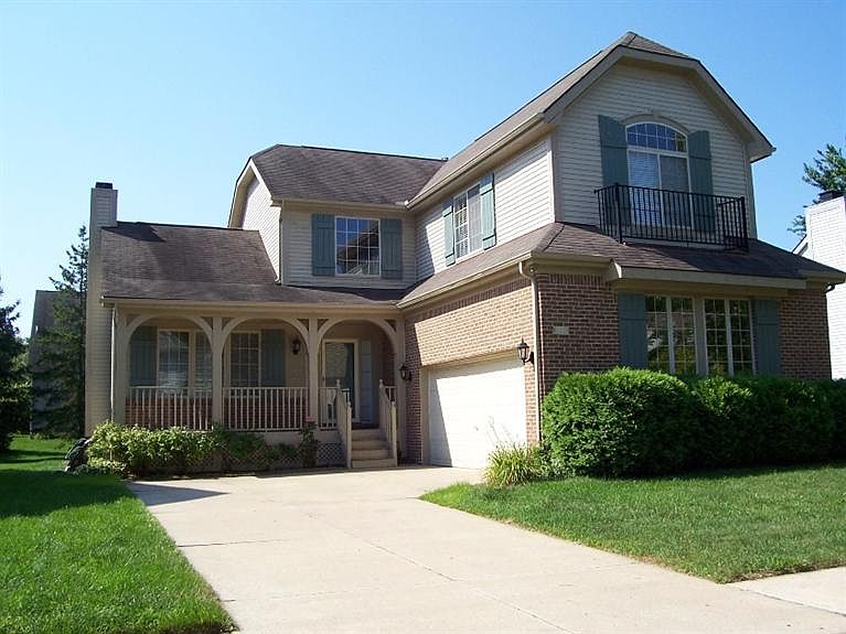 1st image of 5665 Versailles Ave