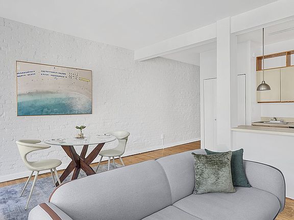 2nd image of 314 W 94th St APT 5D