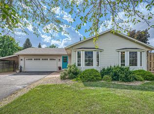 15585 Dapple Ct, Rosemount, MN 55068