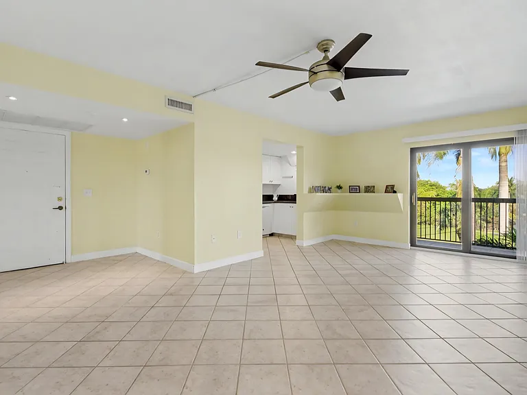 701 NW 19th St #401 — Photo 19
