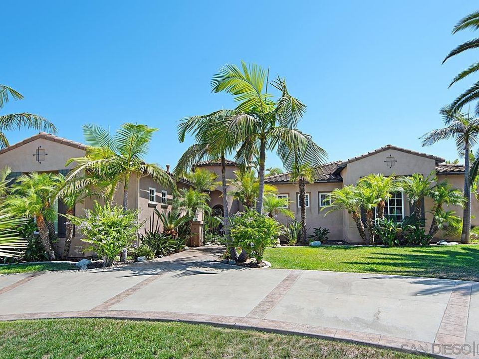 1st image of 9311 Bernardo Lakes Dr