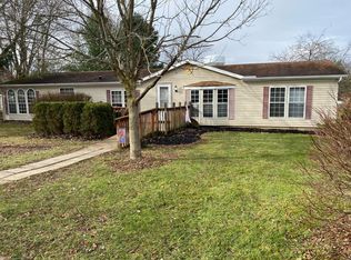 81 Amber Rd SW, Pataskala, OH 43062