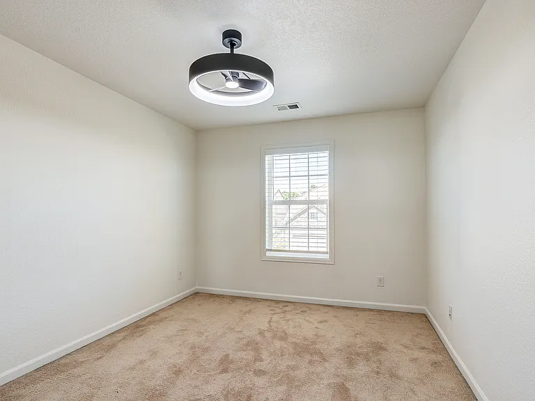 10732 Hillsboro Cir — Photo 24