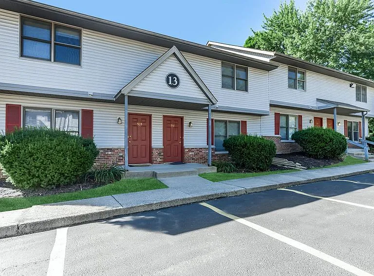 Welcome Home to Hoosier Court Apartments