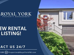 562 Hillcroft St #2, Oshawa, ON L1G7G5