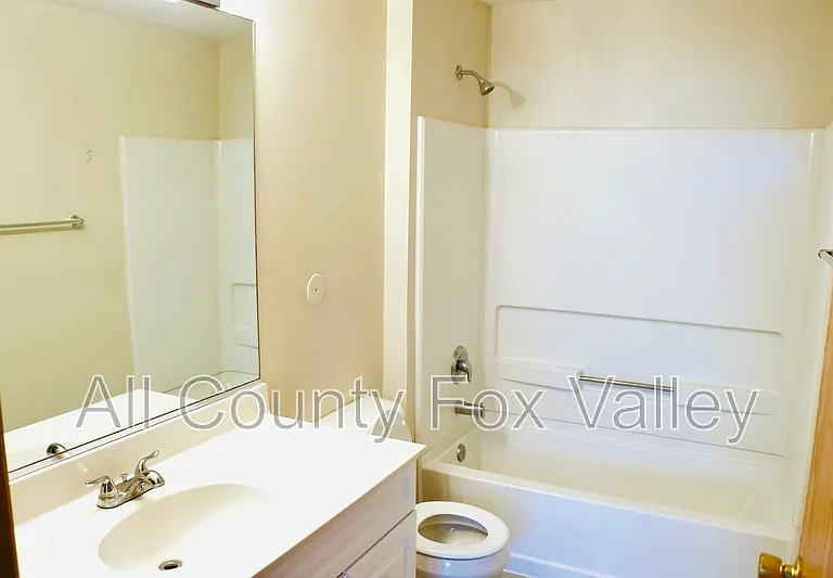 1207 Silverstone Dr — Photo 7