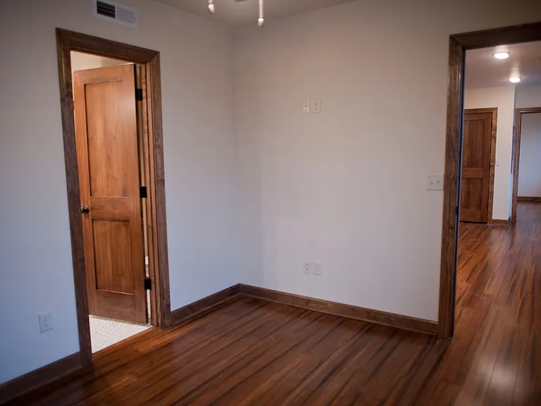 Beverly Lofts — Photo 9