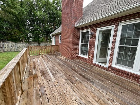 2nd image of 1001 Sugartree Point