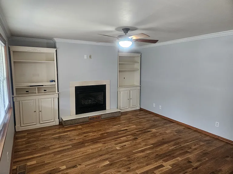 217 Brentwood Dr — Photo 2