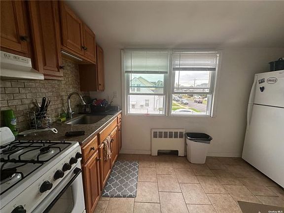 4th image of 941 Naple Ave Floor 2
