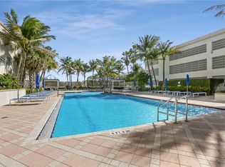 6051 N Ocean Dr APT 302, Hollywood, FL 33019