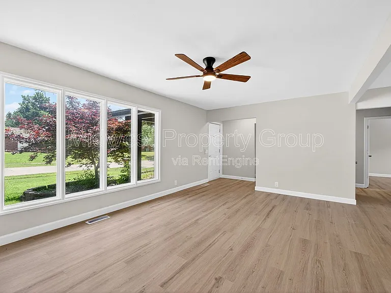 2765 Chelsea Dr — Photo 18