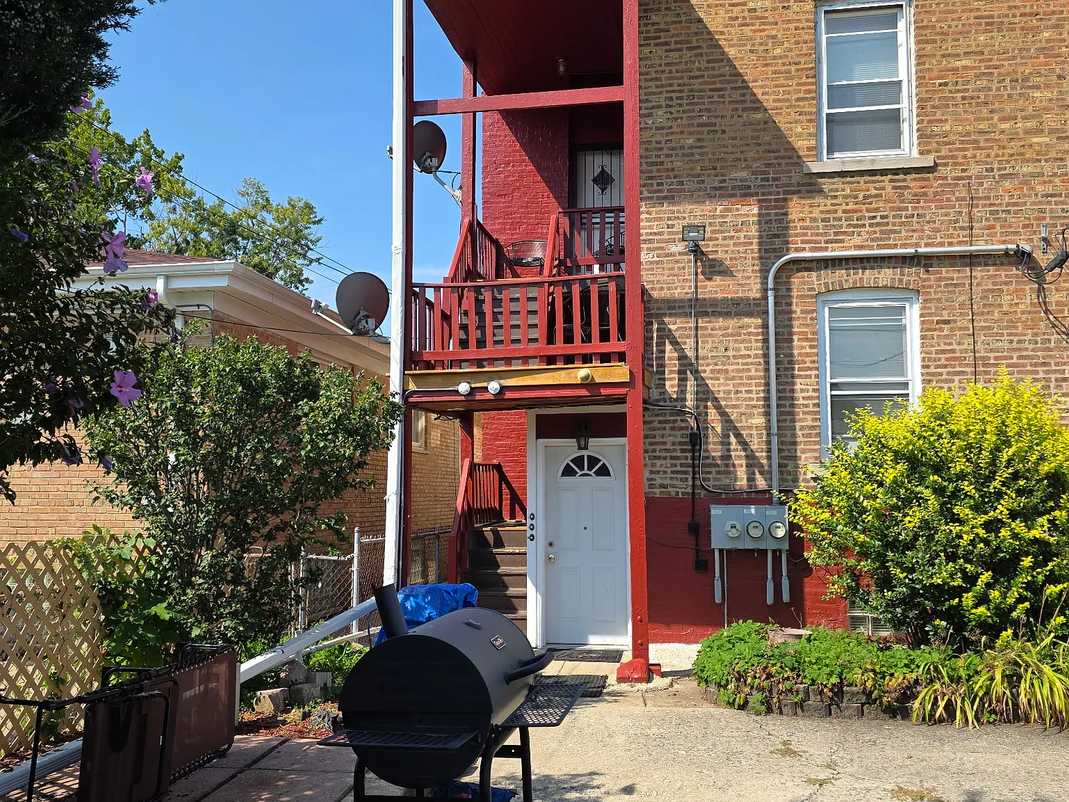 2 bed, 1200 sqft, $2,200 — Photo 4