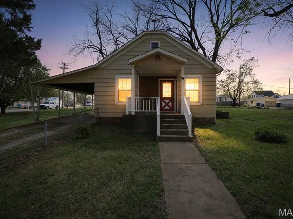 710 N Lincoln St, Desloge, MO 63601