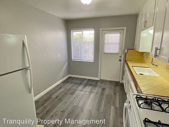 5th image of 4748 Mansfield St