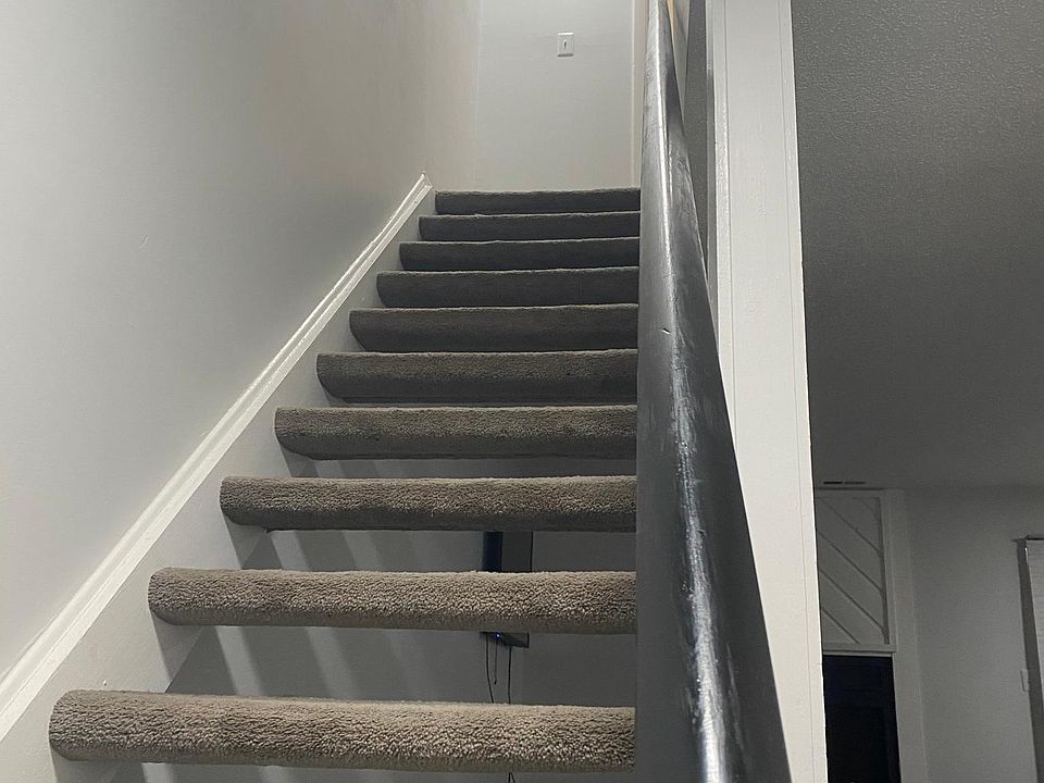 1st image of 3684 Windmill Dr #3684