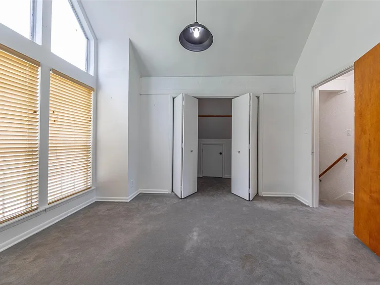22 Stonehouse Cir — Photo 17