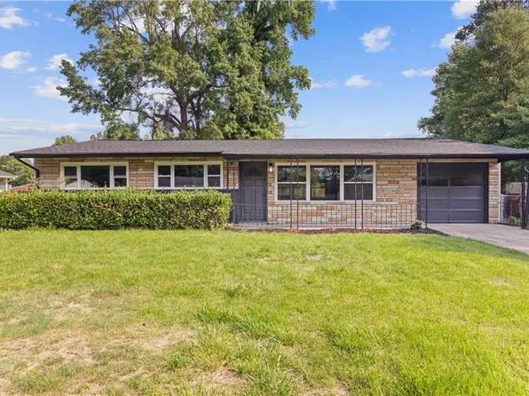 2612 Plumlee Dr, Chesapeake, VA 23323