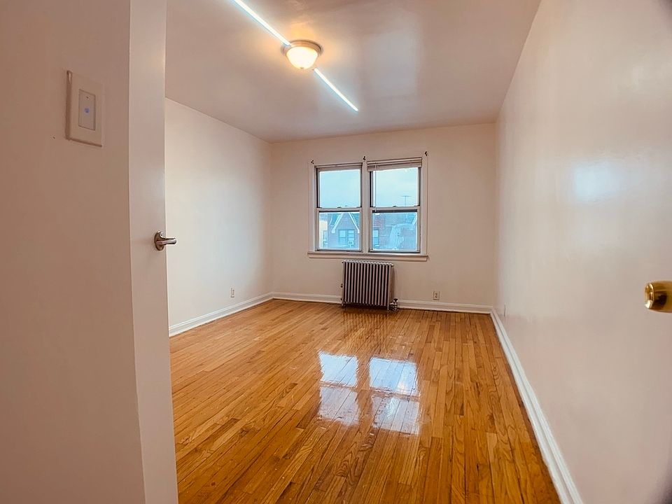 1st image of 21-40 Steinway St #C1