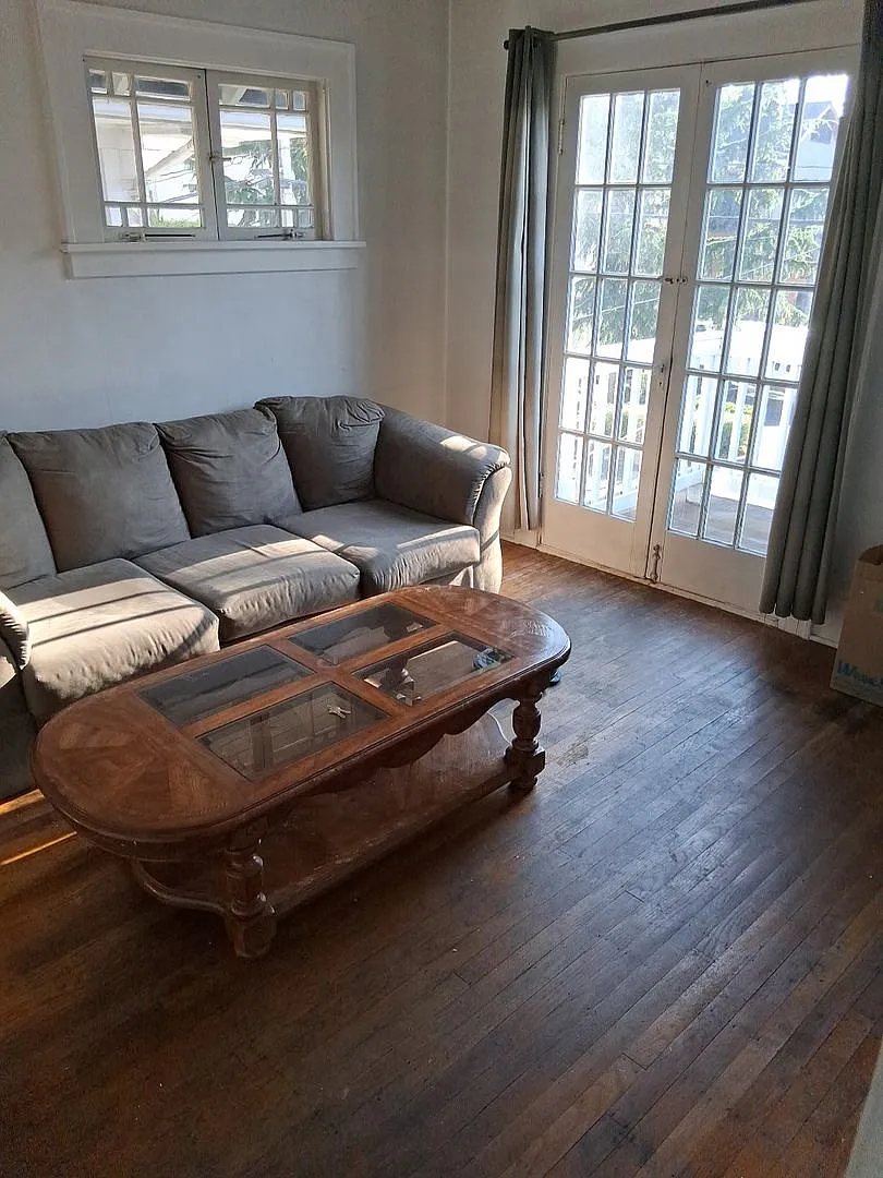 1151902 — Photo 2