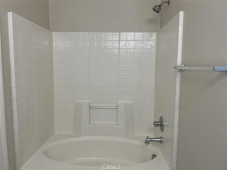 15329 Oak Tree Dr — Photo 41