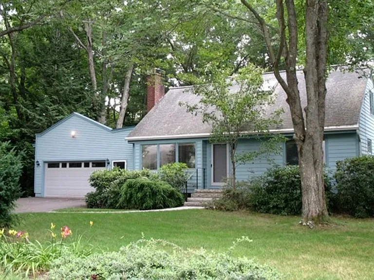 27 Magean St — Photo 1