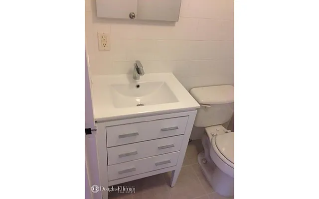 Rented by Douglas Elliman | media 17