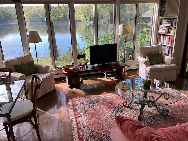 4 bed, 2300 sqft, $5,750 — Photo 4
