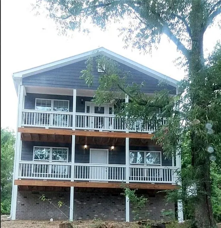 4 bed, 4.5 bath, 1784 sqft, $2,600 — Photo 1