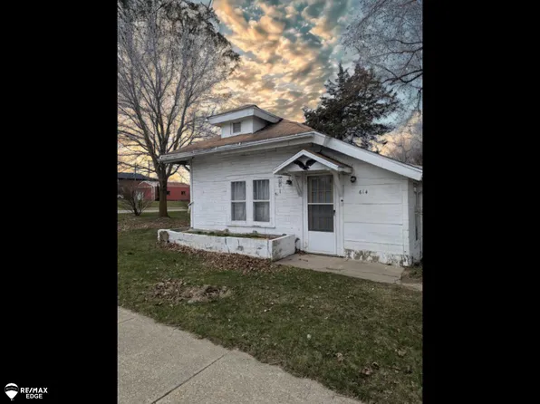614 S Saginaw St, Lapeer, MI 48446