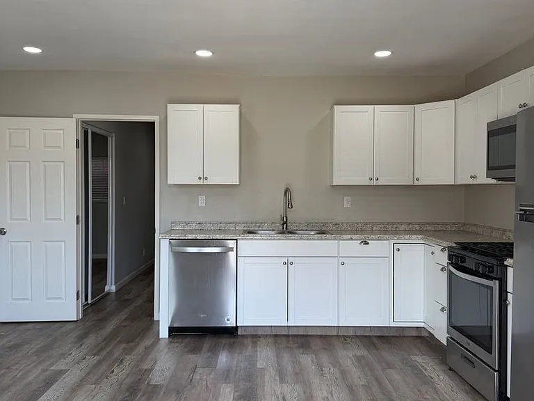 Upgraded 1BD/1BA Apartment in Lakeside, CA - 1/2 Off Move-In Special! — Photo 1