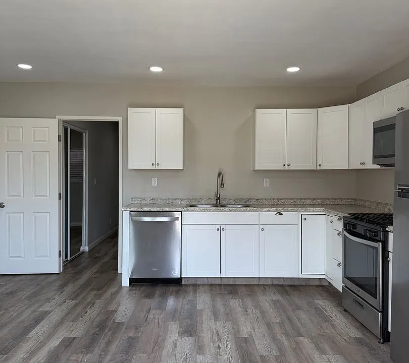 Upgraded 1BD/1BA Apartment in Lakeside, CA - 1/2 Off Move-In Special!
