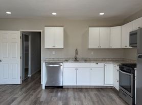 Upgraded 1BD/1BA Apartment in Lakeside, CA - 1/2 Off Move-In Special!