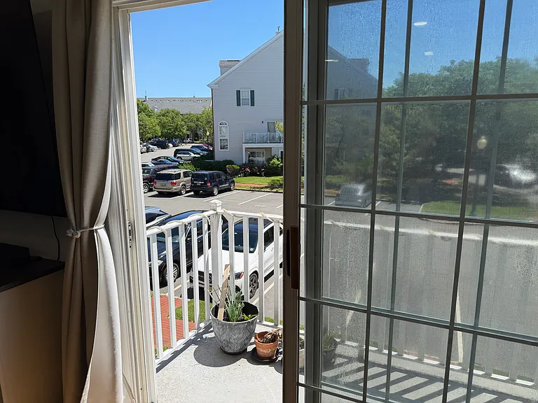 51 Willow St — Photo 12