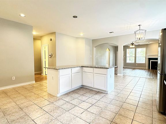 4th image of 5813 Fathom Dr