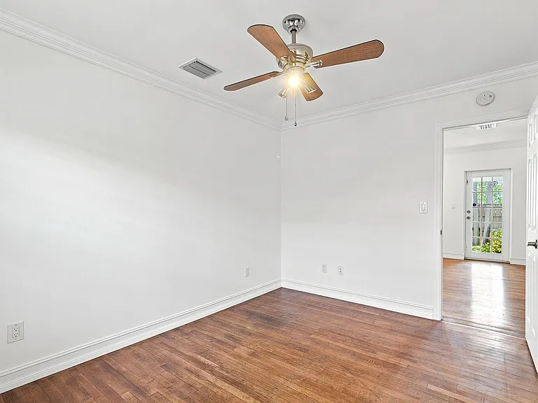 1658 Jackson St — Photo 21