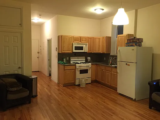 Rented by RES New York | media 10