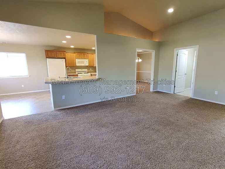 2667 Torrey Pines Way — Photo 7