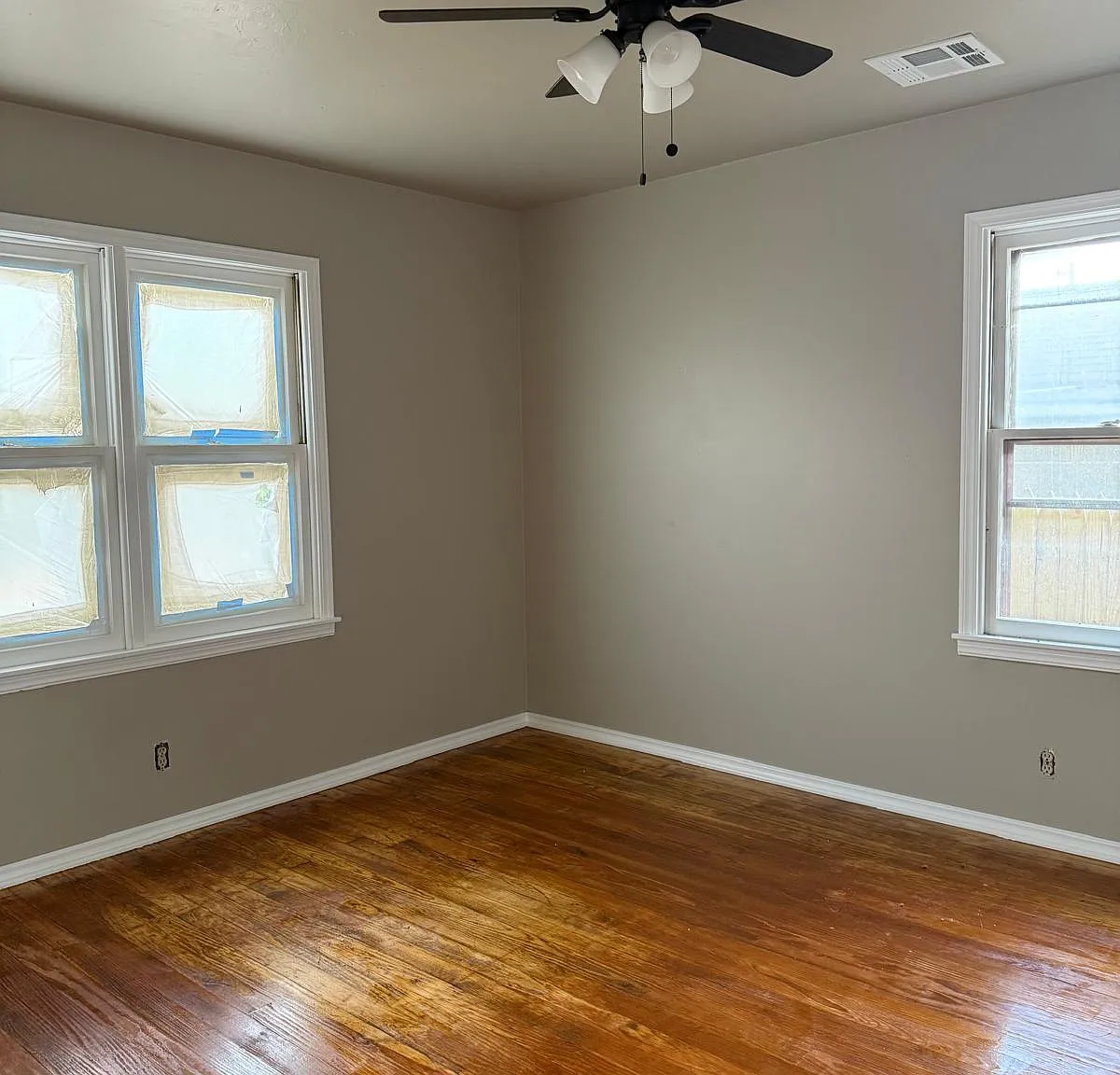 3 bed, 1116 sqft, $1,300 — Photo 1